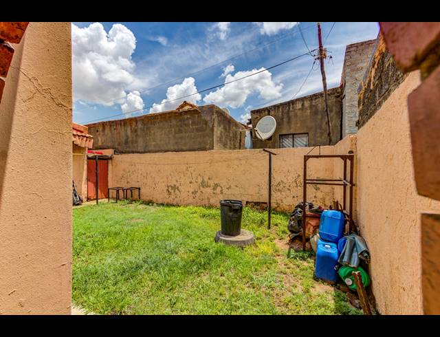 3 BEDROOM SECTIONAL TITLE FOR SALE IN TEMBISA CENTRAL